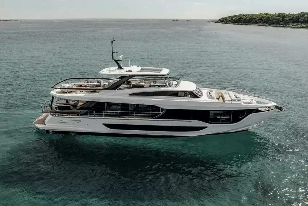 azimut 26M